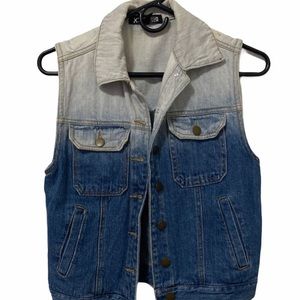 Half jean jacket